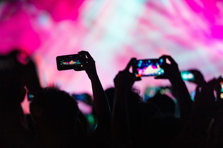 How Does Live Casino on Mobile Phones Review 2026: Bonus, App, Withdrawal Tested